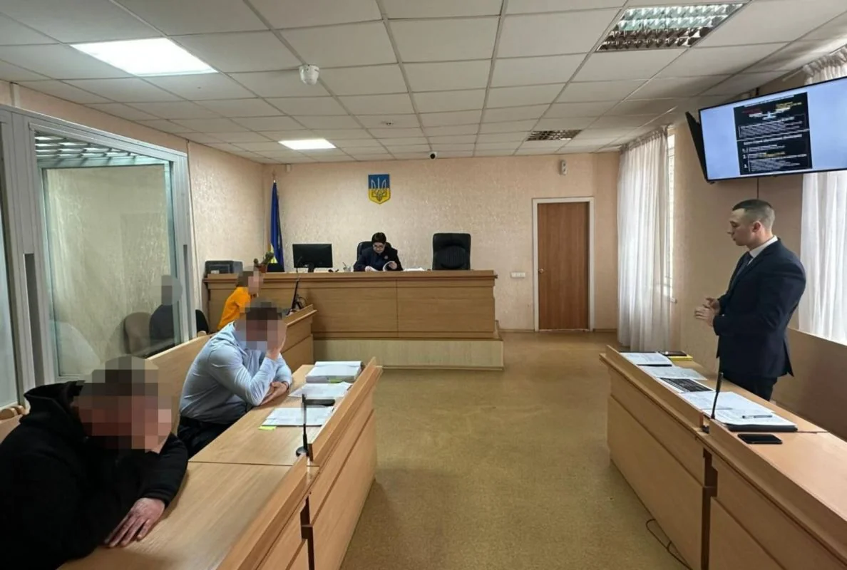 Судове засідання у Дніпрі у справі посадовців ДМС щодо фіктивного видворення військовозобов’язаних