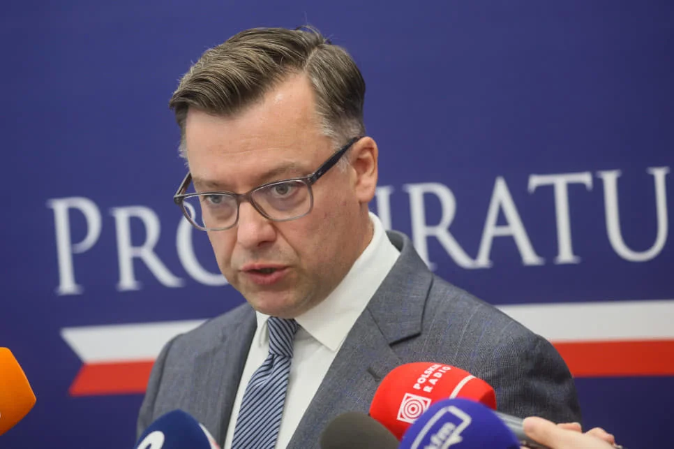 Польща закрила справу про дипломатичну зраду у Смоленську